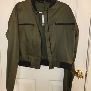 NWT. Boohoo Green Bomber Jacket. Size 8.